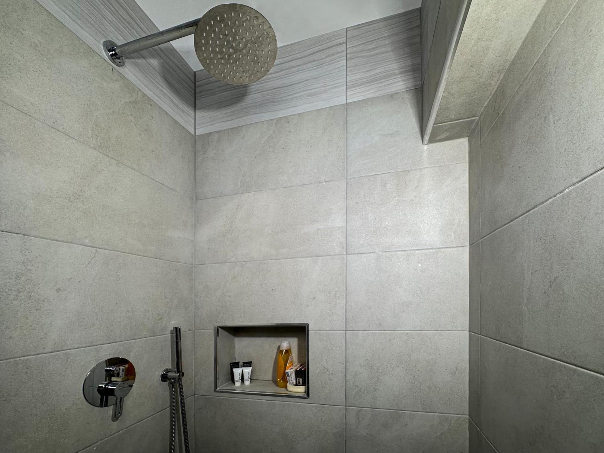 Select 3 Apartman *